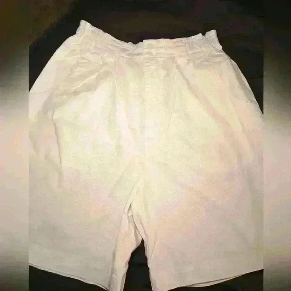 VTG Eddie Bauer woman's white long Bermuda shorts sz 12 - Picture 1 of 5